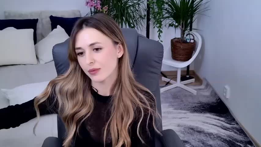 Sophie_Enzo Live Sex December 15, 2025