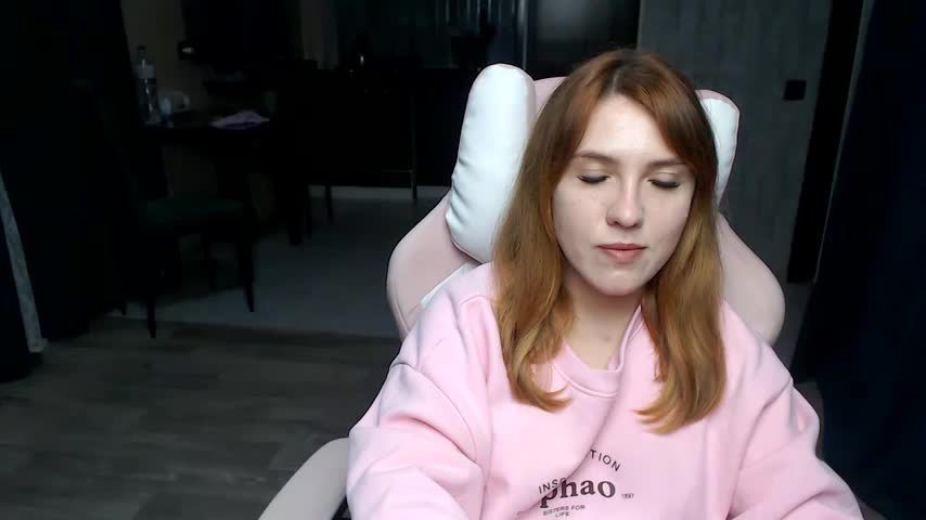 Reginasmilee Live Sex December 17, 2025