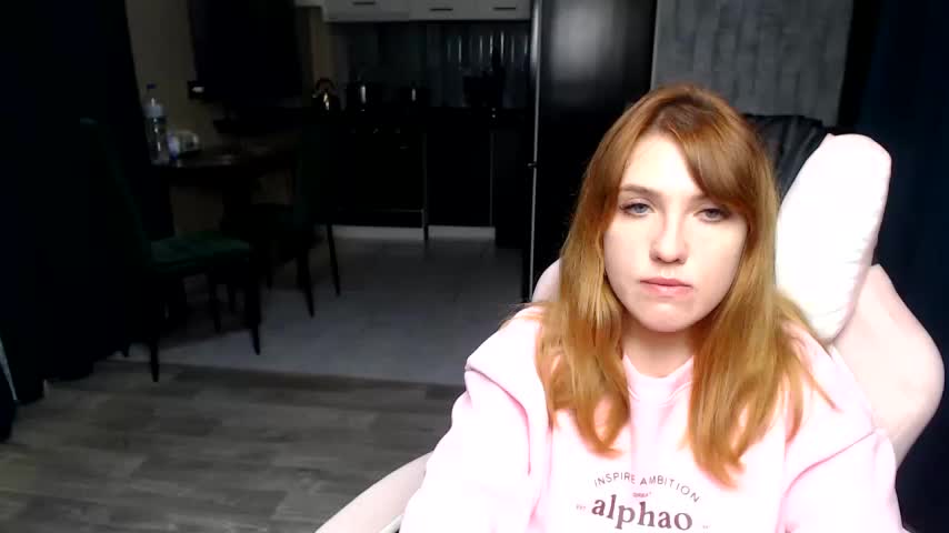 Reginasmilee Live Sex December 17, 2025