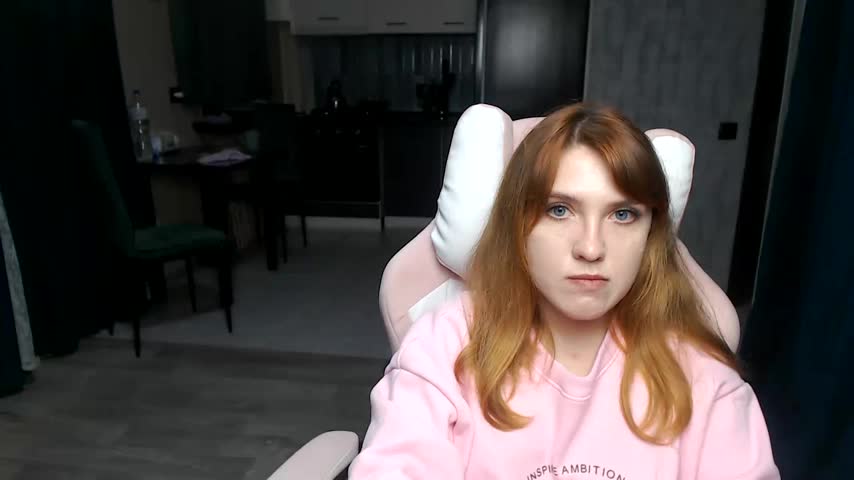 Reginasmilee Live Sex December 17, 2025