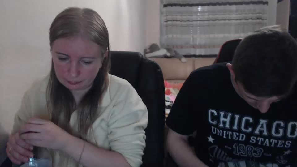 jenisandpeter Live Sex December 17, 2025