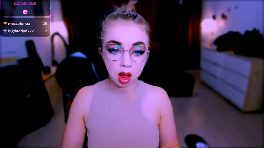 littleSiyfairy Live Sex December 13, 2025