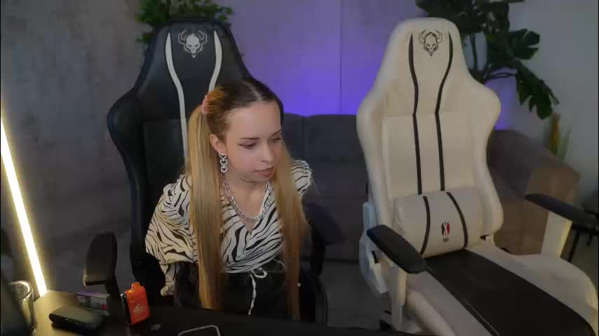 sweetdesiree_ Live Sex December 17, 2025