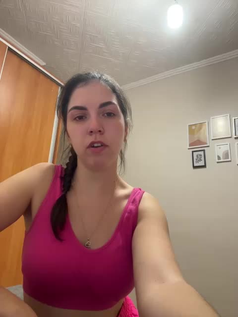 Vika19981 Live Sex December 14, 2025