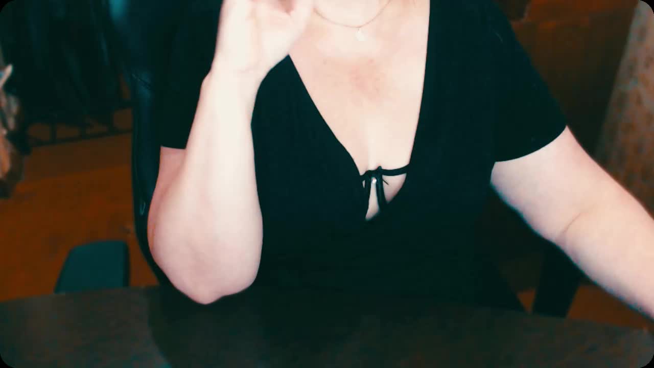 Alisa1917 Live Sex December 14, 2025