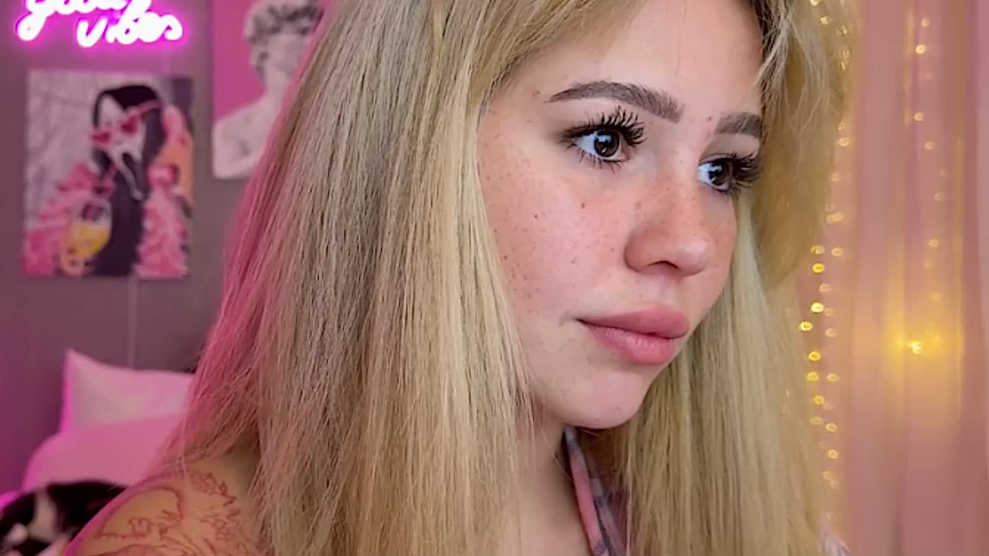 dikidii Live Sex December 12, 2025