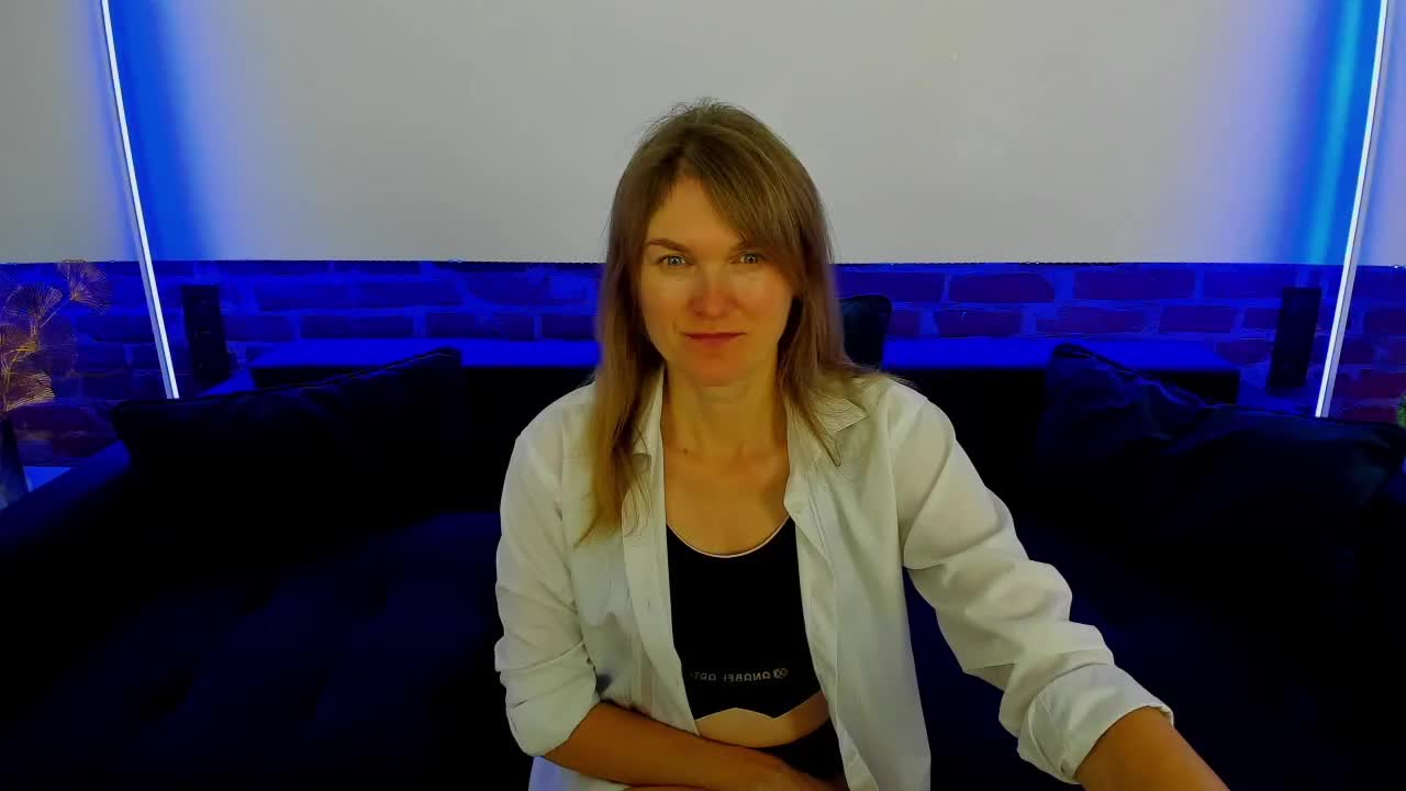 Annabel-xxx Live Sex December 18, 2025