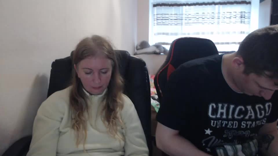 jenisandpeter Live Sex December 17, 2025