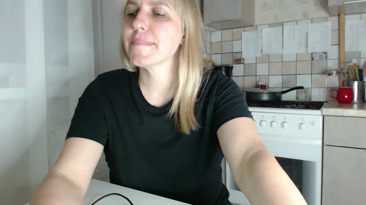 Karmella Live Sex December 13, 2025