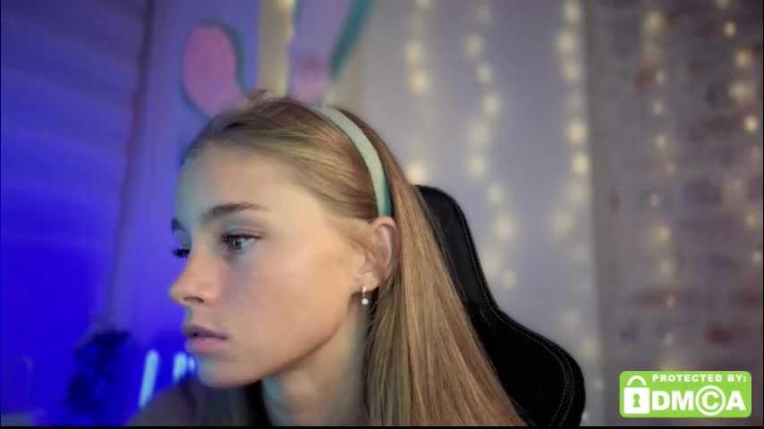 roxxxie_reid Live Sex December 13, 2025