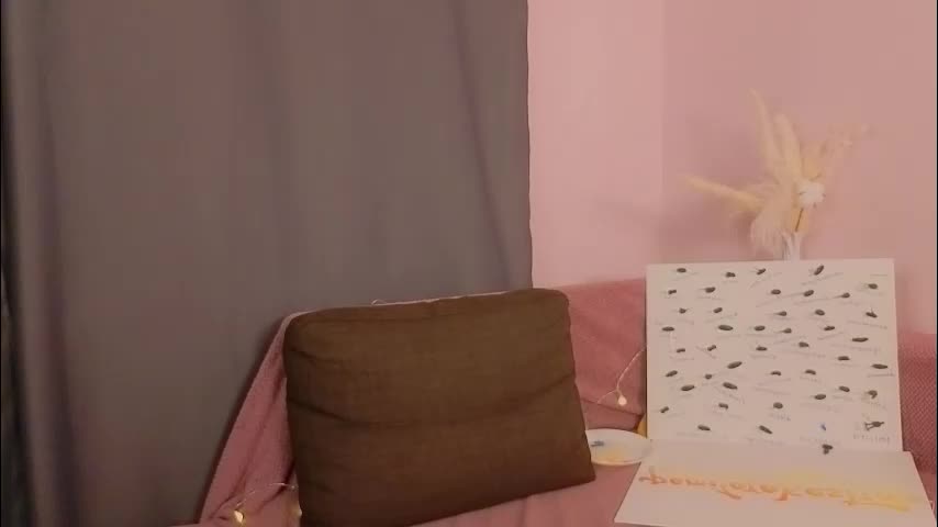 pamilarakestraw Live Sex November 7, 2025