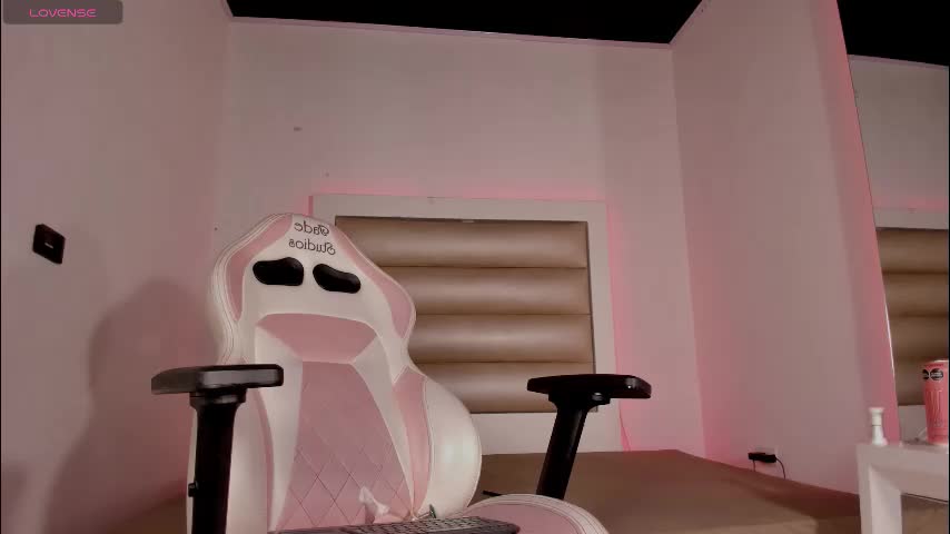 luna__scarlett Live Sex December 13, 2025