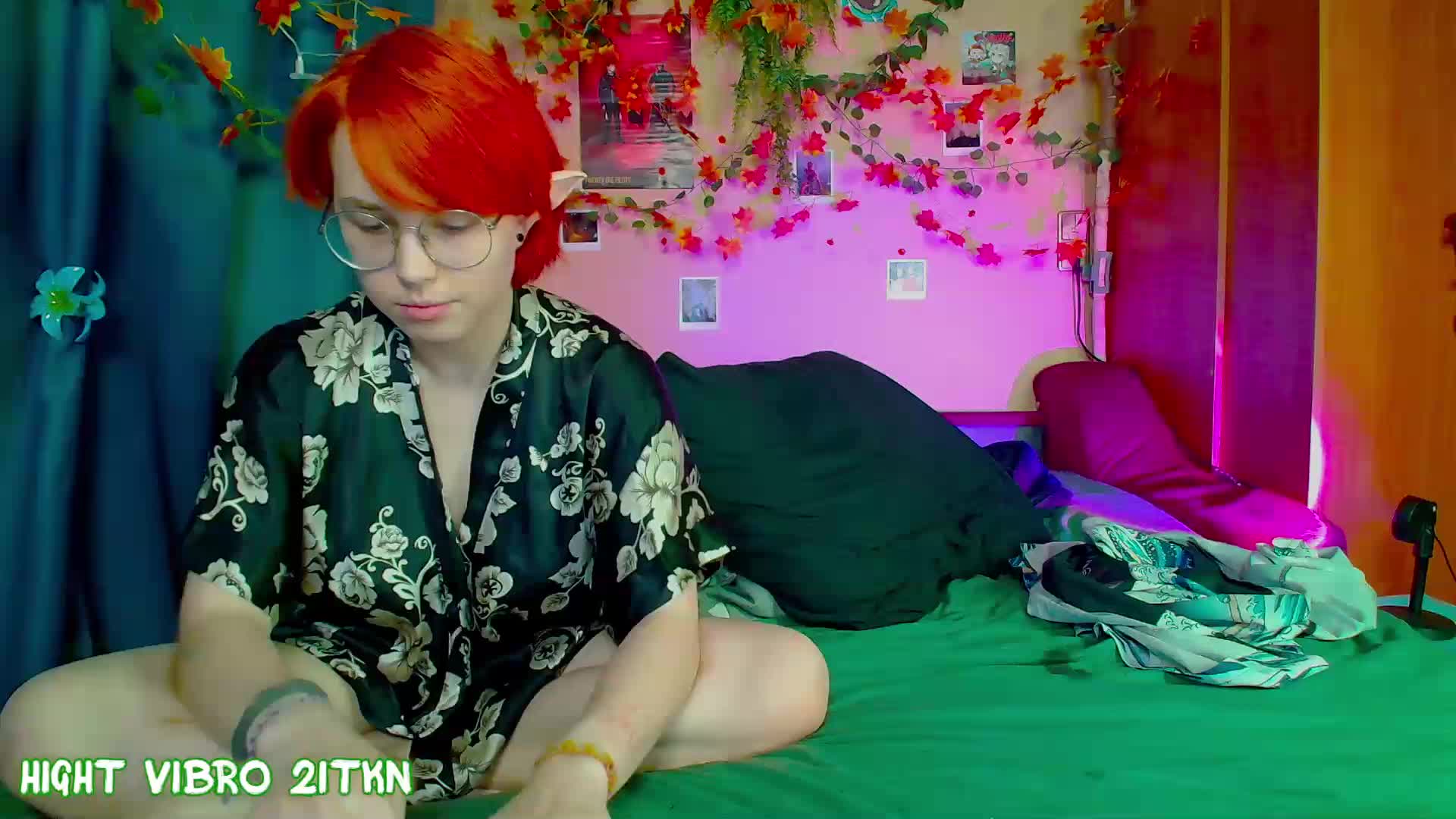 Tricky_Kitsune Live Sex December 17, 2025