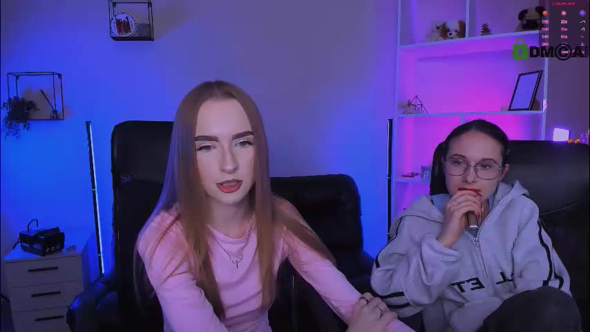 mona_cloud Live Sex December 15, 2025