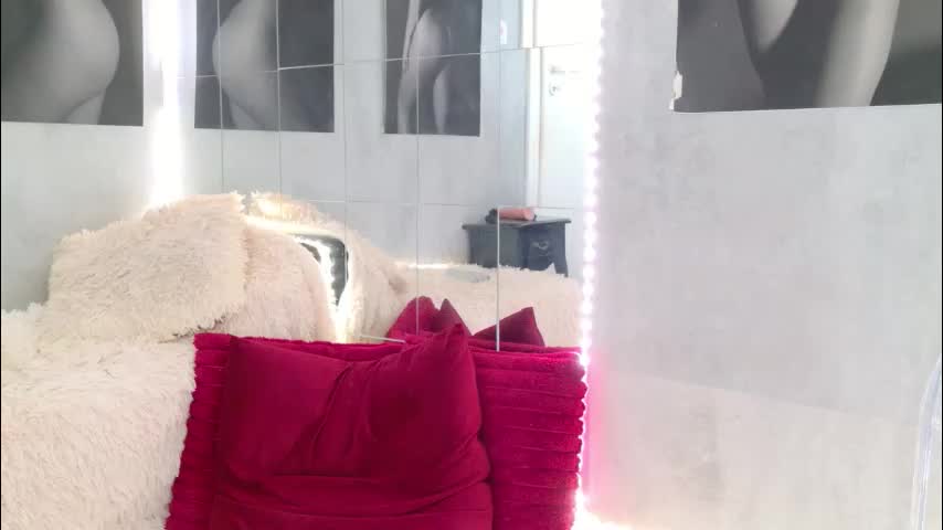 celya_chanel Live Sex December 12, 2025