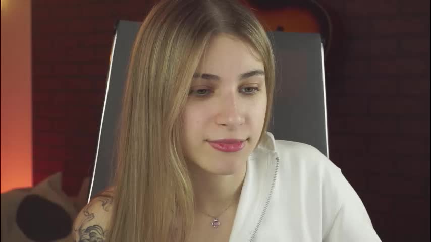 elliecutes Live Sex December 12, 2025