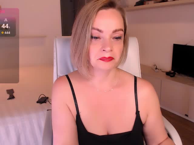 Tilly-Eliot Live Sex December 17, 2025