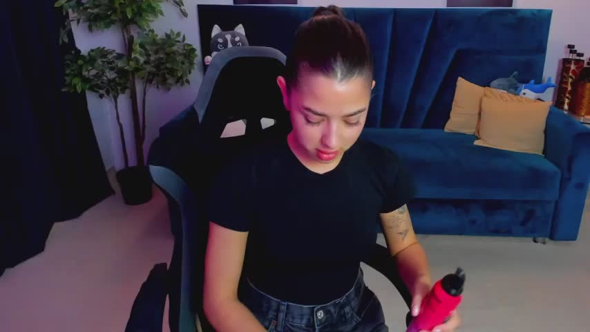 CharleneWoods Live Sex December 13, 2025