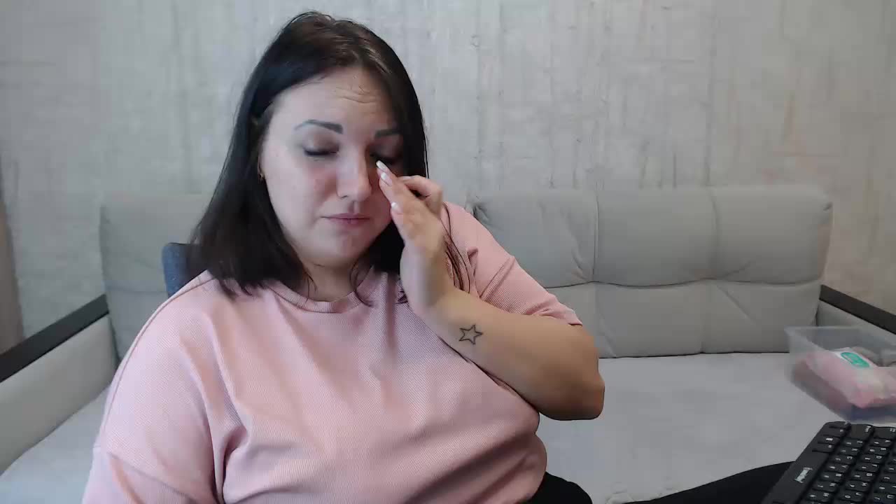 JenniferTheChic Live Sex December 17, 2025