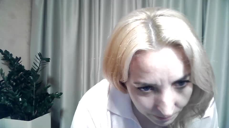 mariska-kiska Live Sex December 13, 2025