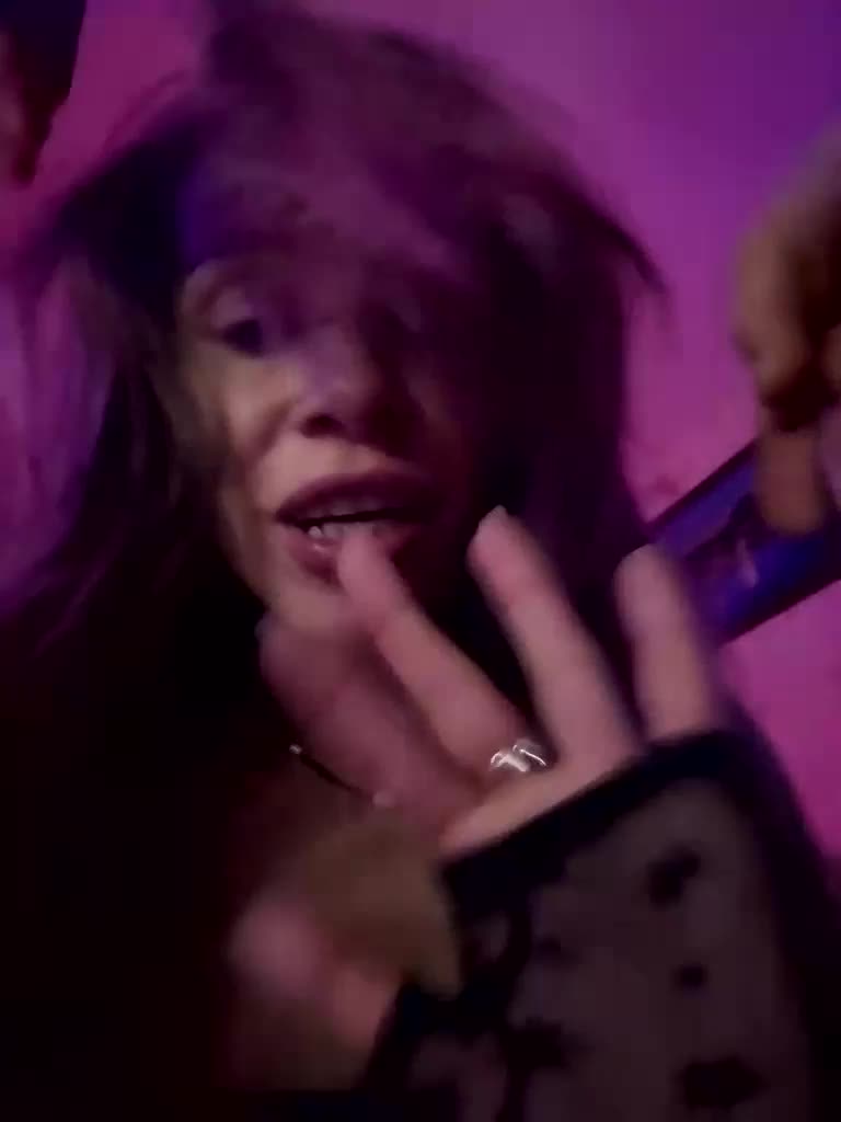 VIP17CoupleDream Live Sex December 14, 2025