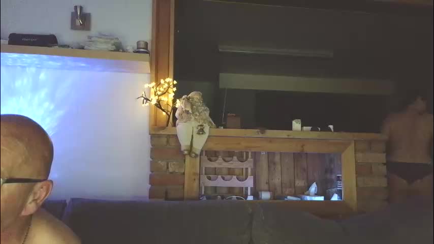 sanroom Live Sex December 14, 2025