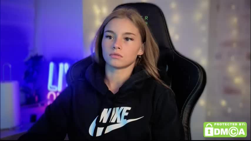 roxxxie_reid Live Sex December 13, 2025