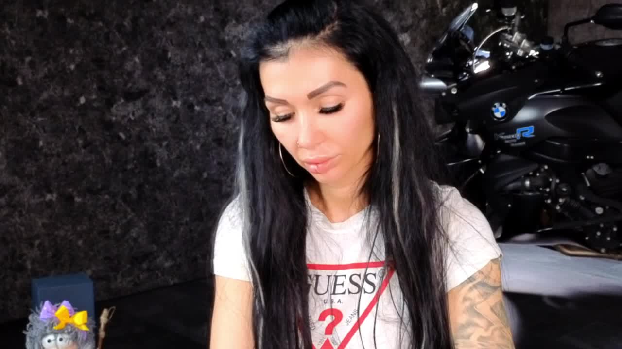 -BABAYAGA- Live Sex December 17, 2025