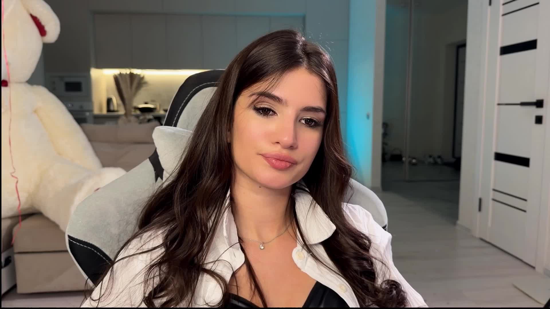 Sofi-Mi Live Sex December 15, 2025