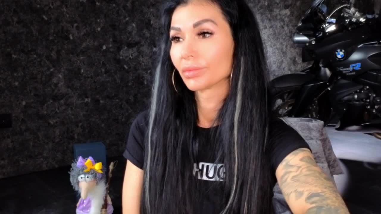 -BABAYAGA- Live Sex December 17, 2025