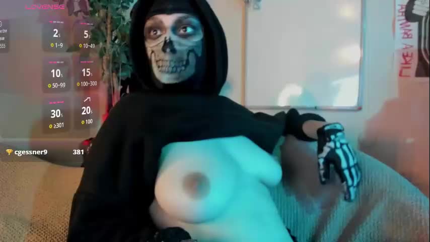 cos_operator Live Sex December 13, 2025