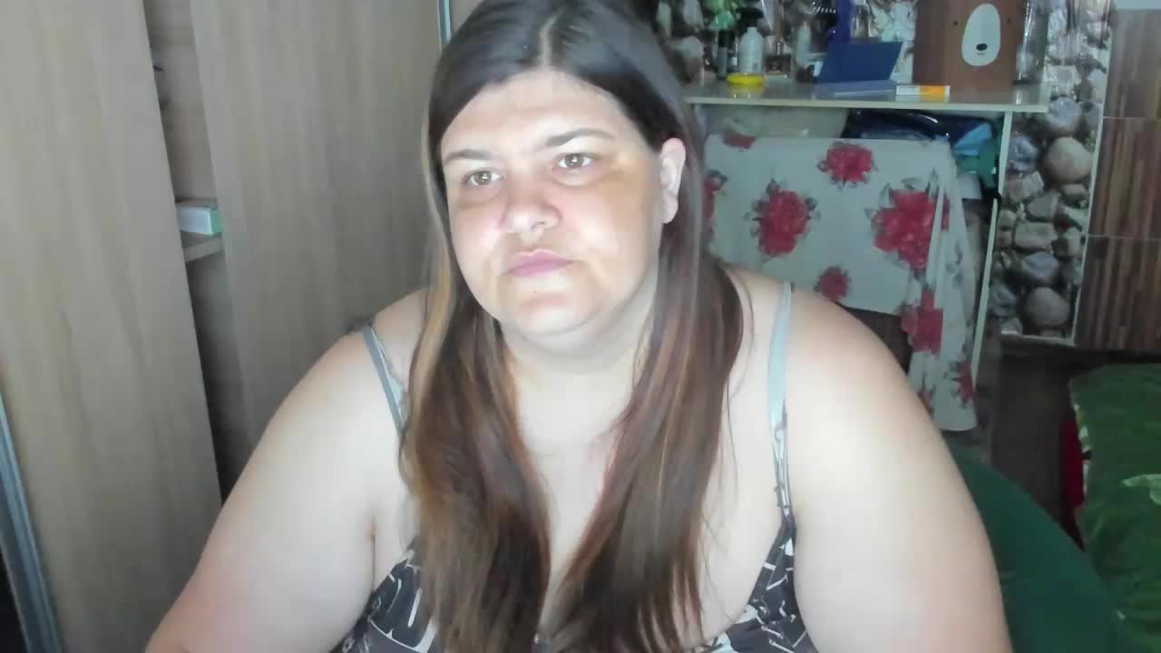 Ionysexylips69 Live Sex December 17, 2025