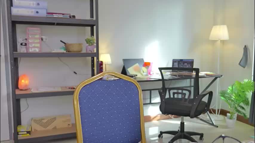 ellcrys Live Sex December 15, 2025