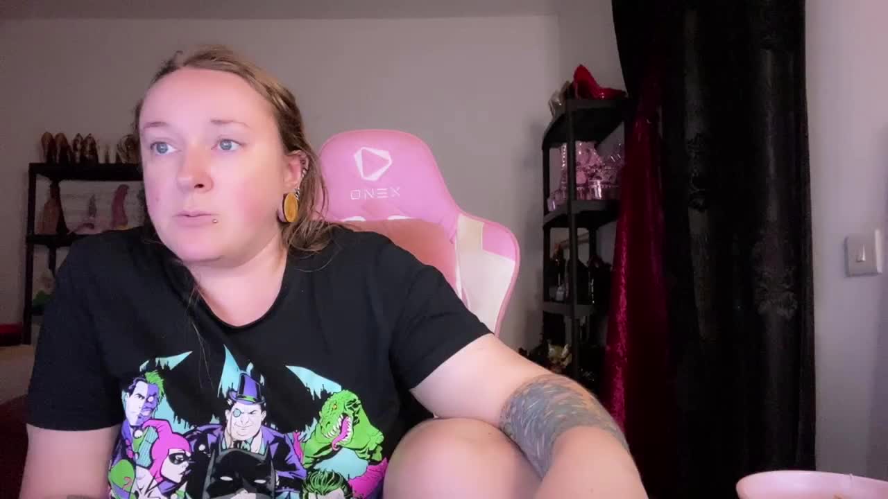 NylonQueen Live Sex December 13, 2025