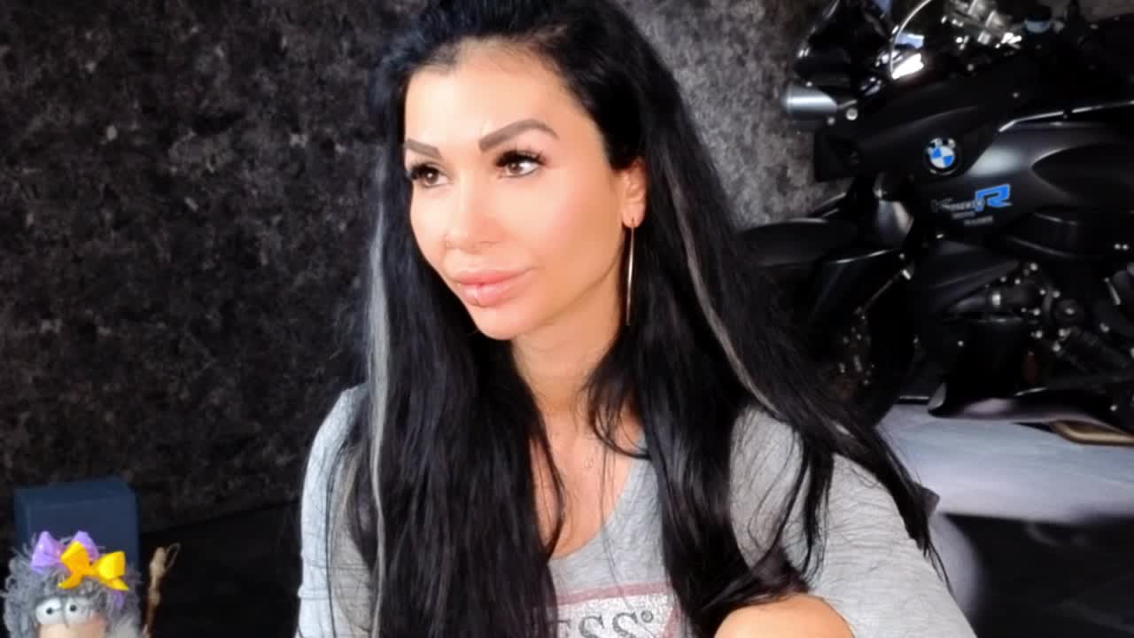 -BABAYAGA- Live Sex December 17, 2025