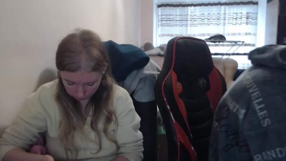 jenisandpeter Live Sex December 17, 2025