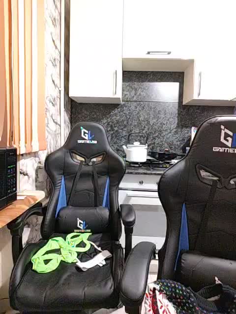 Innokentiy449 Live Sex December 17, 2025