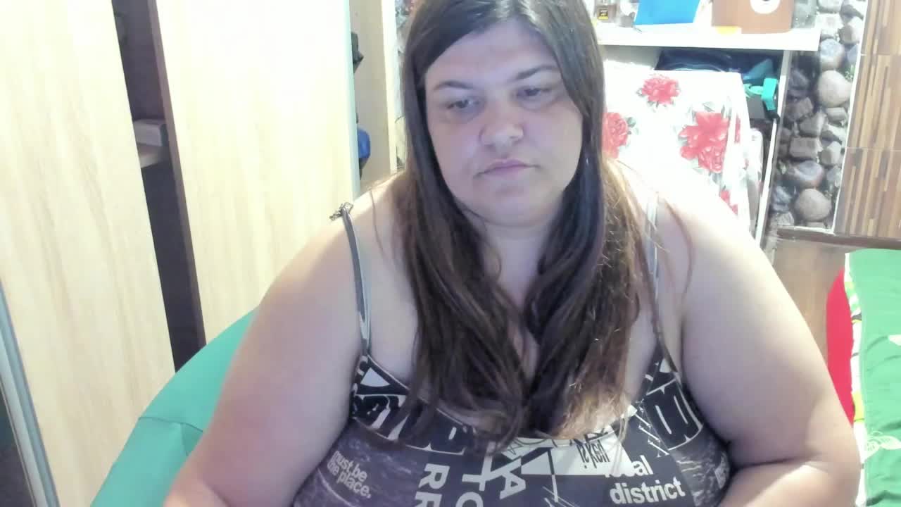 Ionysexylips69 Live Sex December 17, 2025