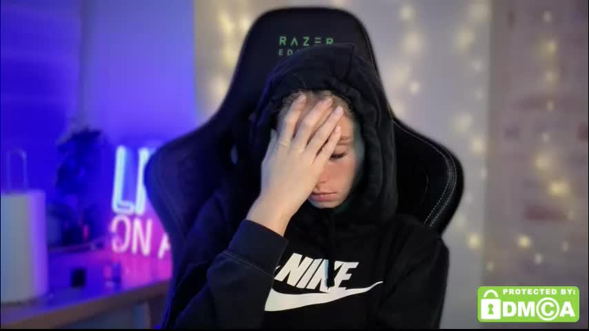 roxxxie_reid Live Sex December 13, 2025