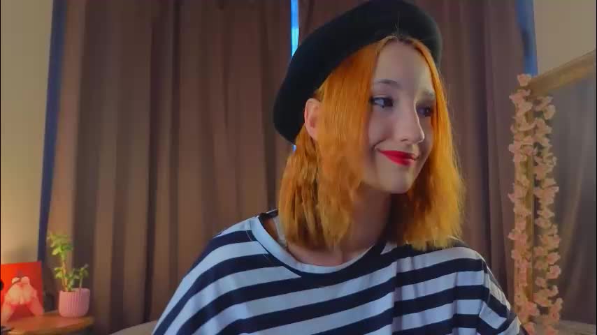 taiteedgington Live Sex December 14, 2025