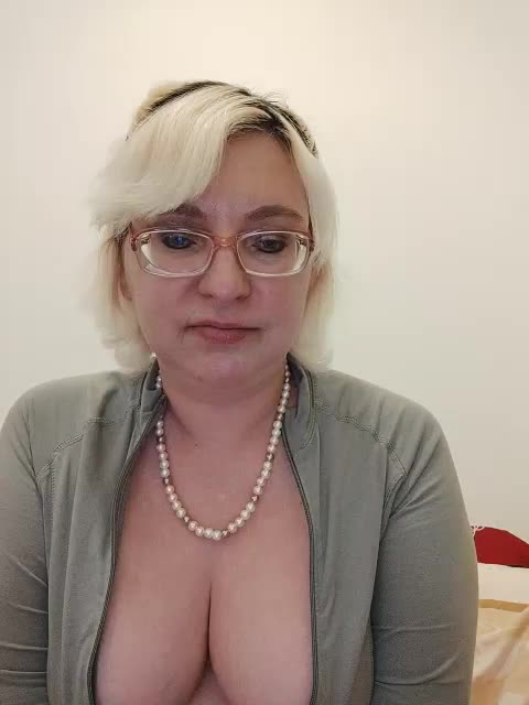 Vika211 Live Sex December 17, 2025