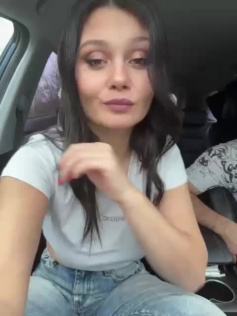 _Milashka_ Live Sex December 17, 2025