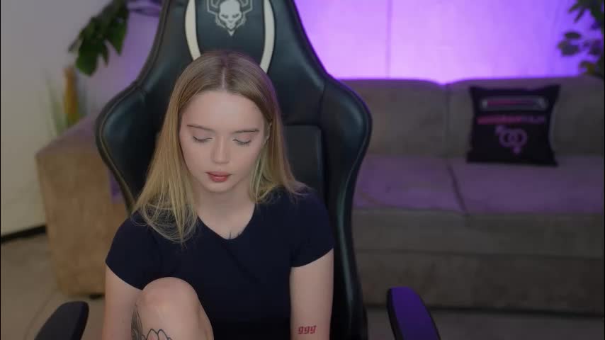 kira0541 Live Sex December 18, 2025