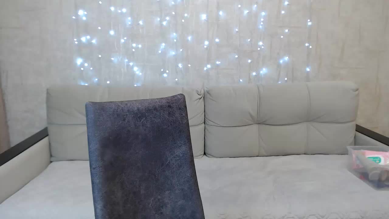 JenniferTheChic Live Sex December 18, 2025