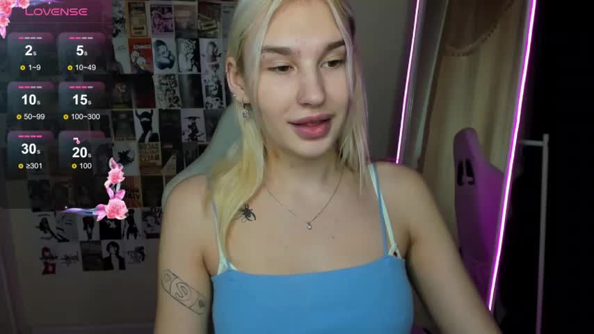 EvelinaLuu Live Sex November 8, 2025