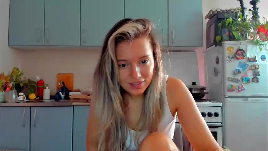 foxy_blond Live Sex December 14, 2025