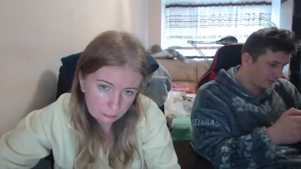 jenisandpeter Live Sex December 17, 2025