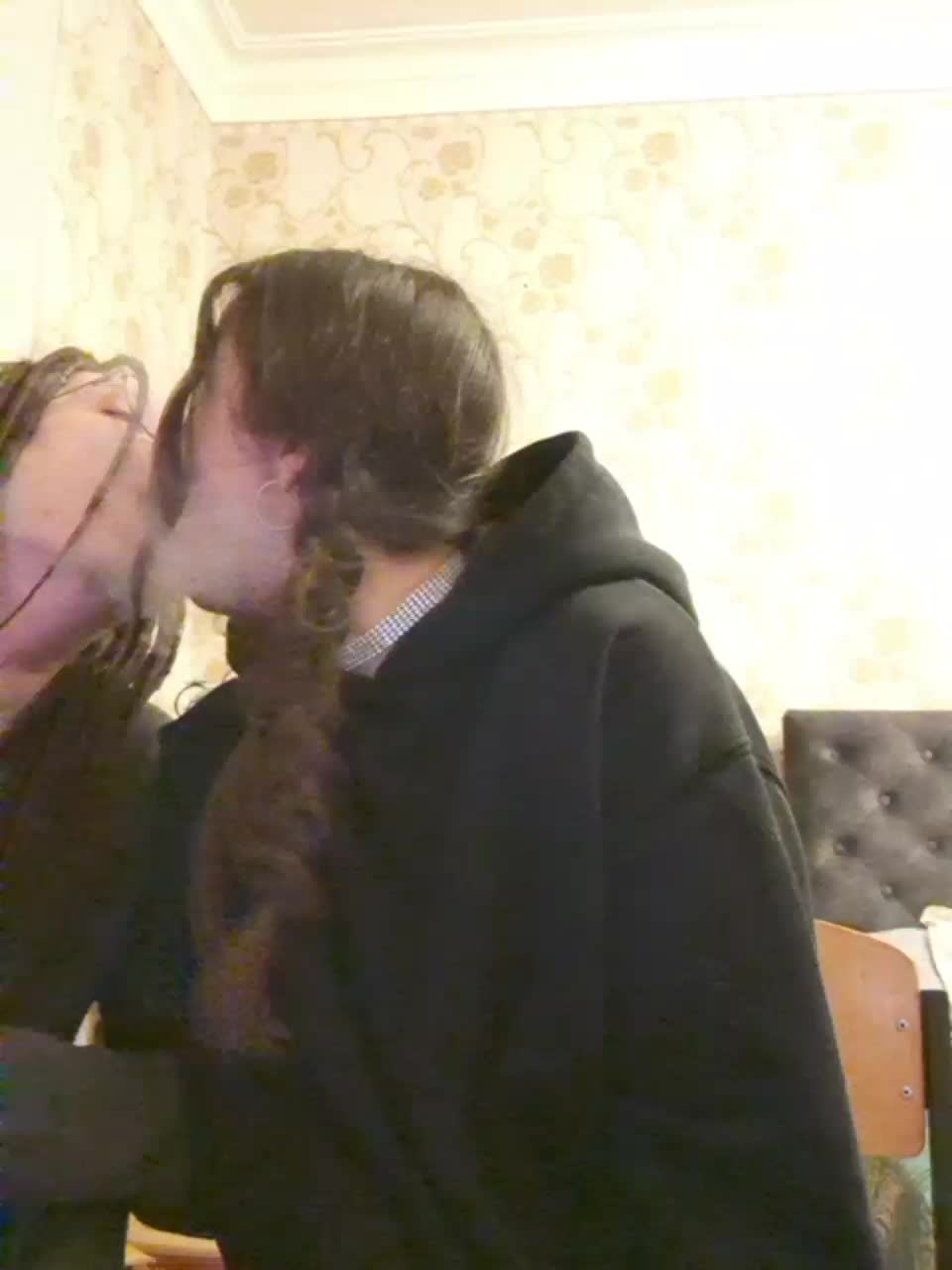 Love_Crew Live Sex December 14, 2025