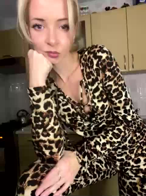 Kristinochka0316 Live Sex December 13, 2025