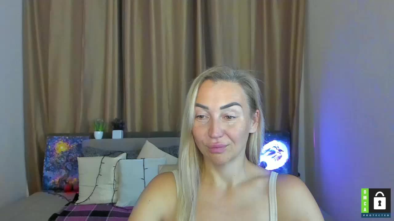 Jullyblondkiss Live Sex December 13, 2025